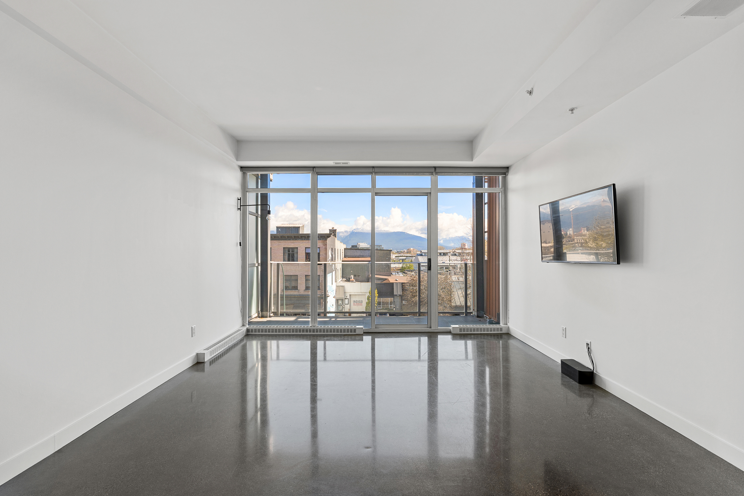 #417 - 256 E. 2nd Avenue
